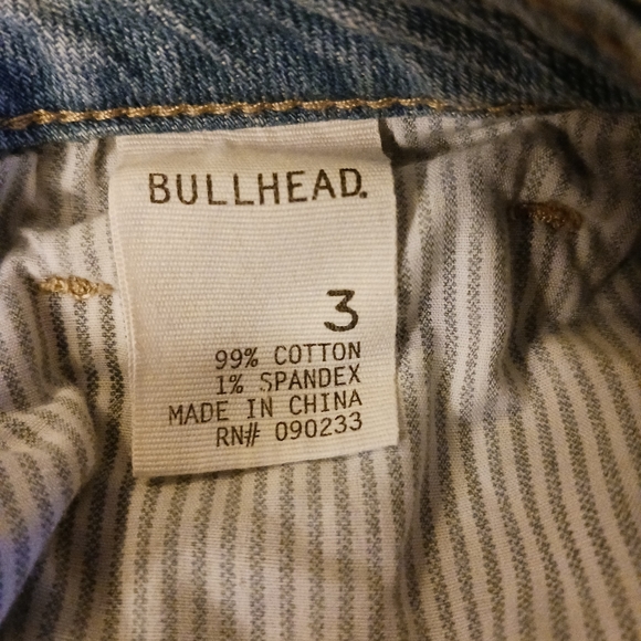 Bullhead Denim Short Shorts Junior 3 Distressed Freyed - Picture 3 of 8